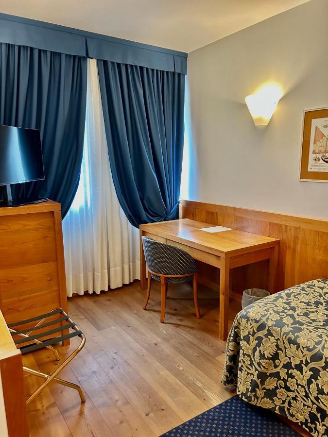 Hotel Due Torri Tempesta 3*